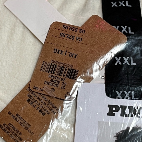 PINK VS Polar Fleece Short Pajama Set - Picture 7 of 7